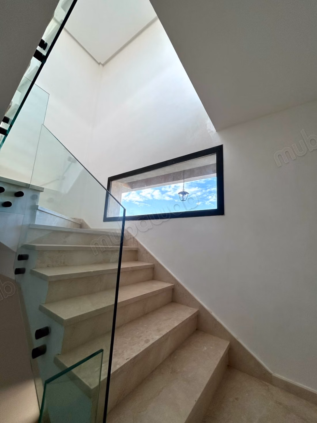 Fabulous villa for sale in Route de l'Ourika. Small area 380 m². Furnished