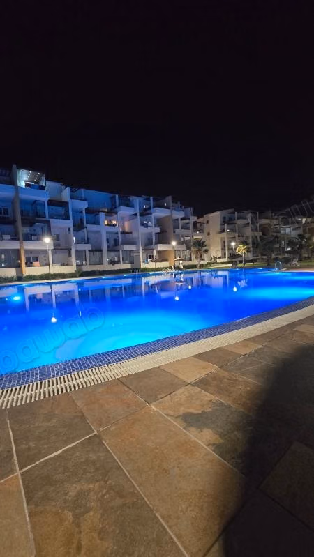 Bel appartement à vendre à Cabo Negro. 1 Pièce. Bien meublé