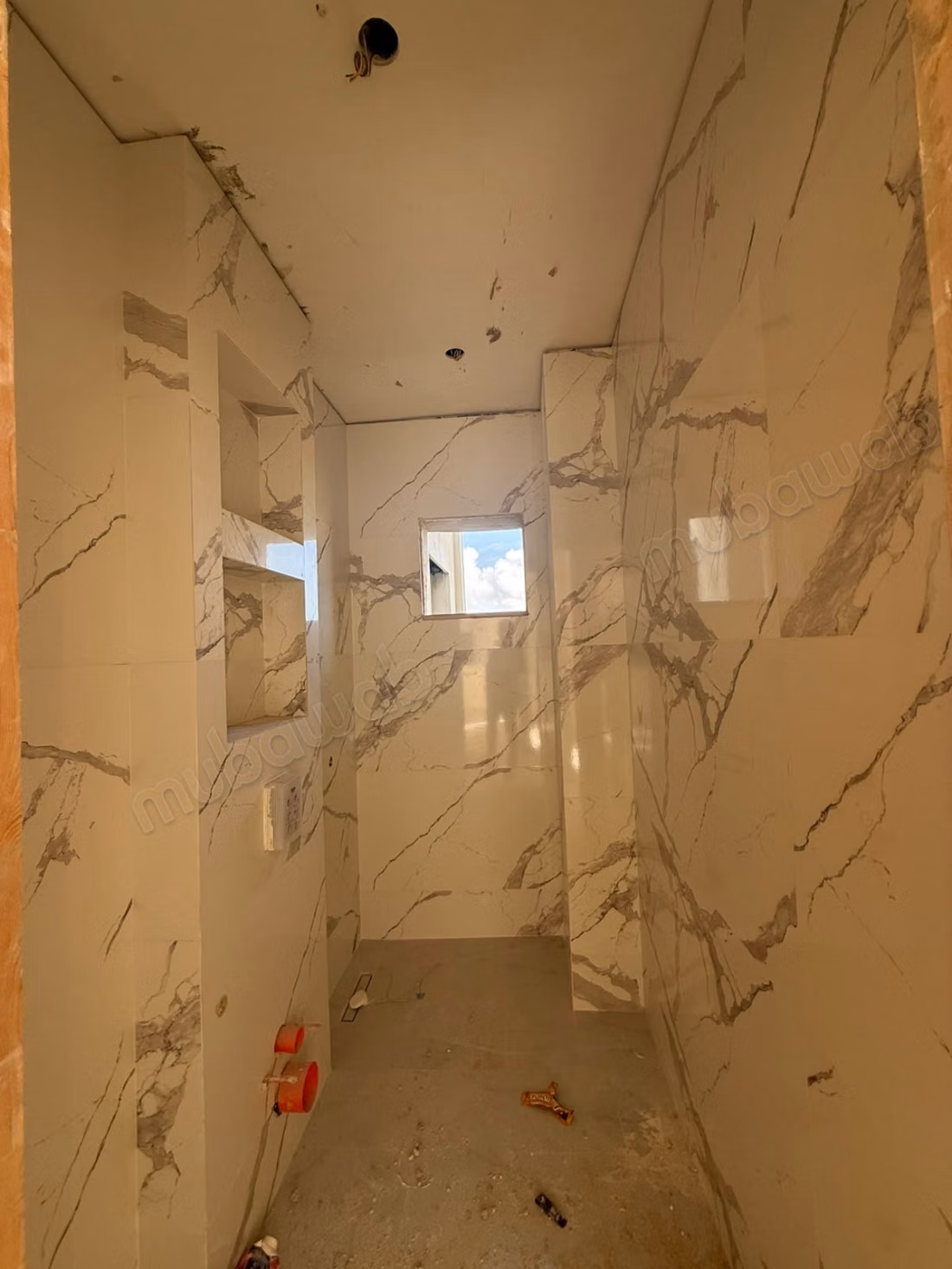 Beautiful apartment for sale in Martil. 1 room. Sturdy door and satellite dish