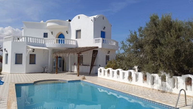 Affitto annuale bella casa S3 a Tezdaine