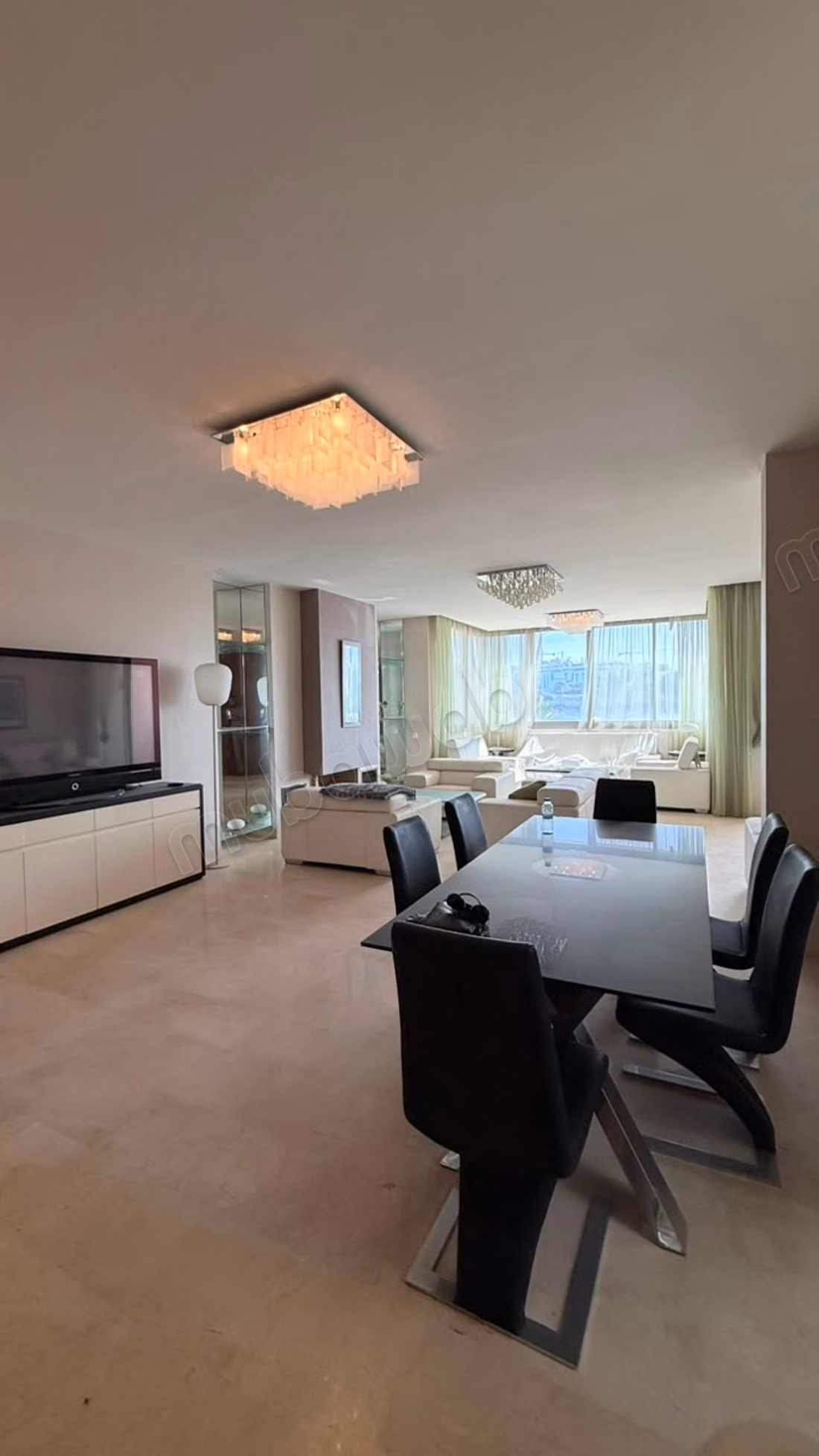 Apartamento amueblado de 210m² en La MARINA