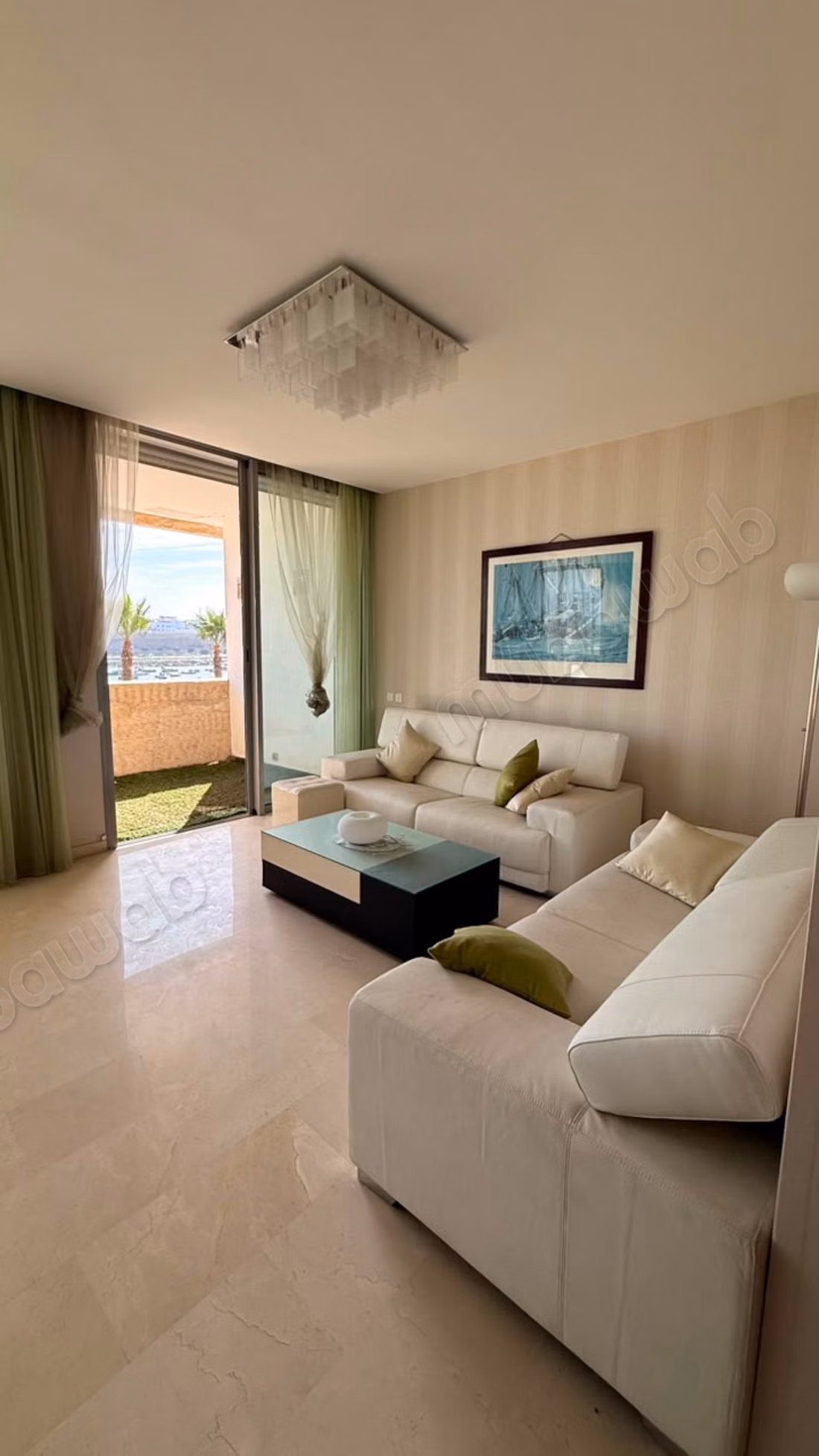 Apartamento amueblado de 210m² en La MARINA