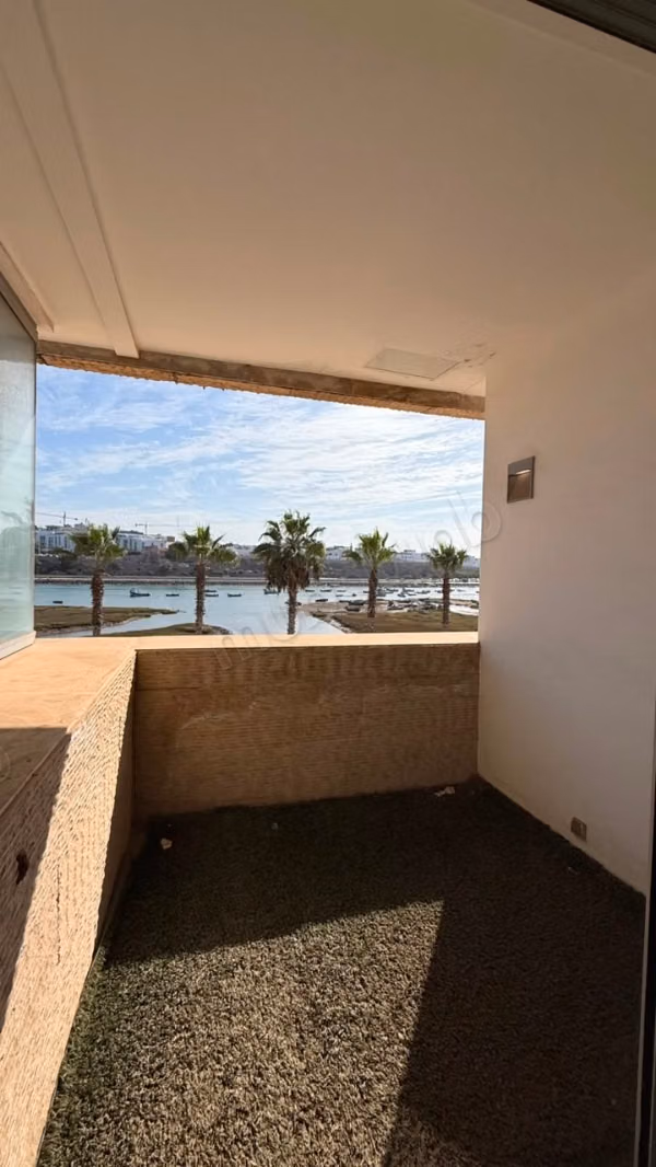 Furnished apartment of 210m² at La MARINA