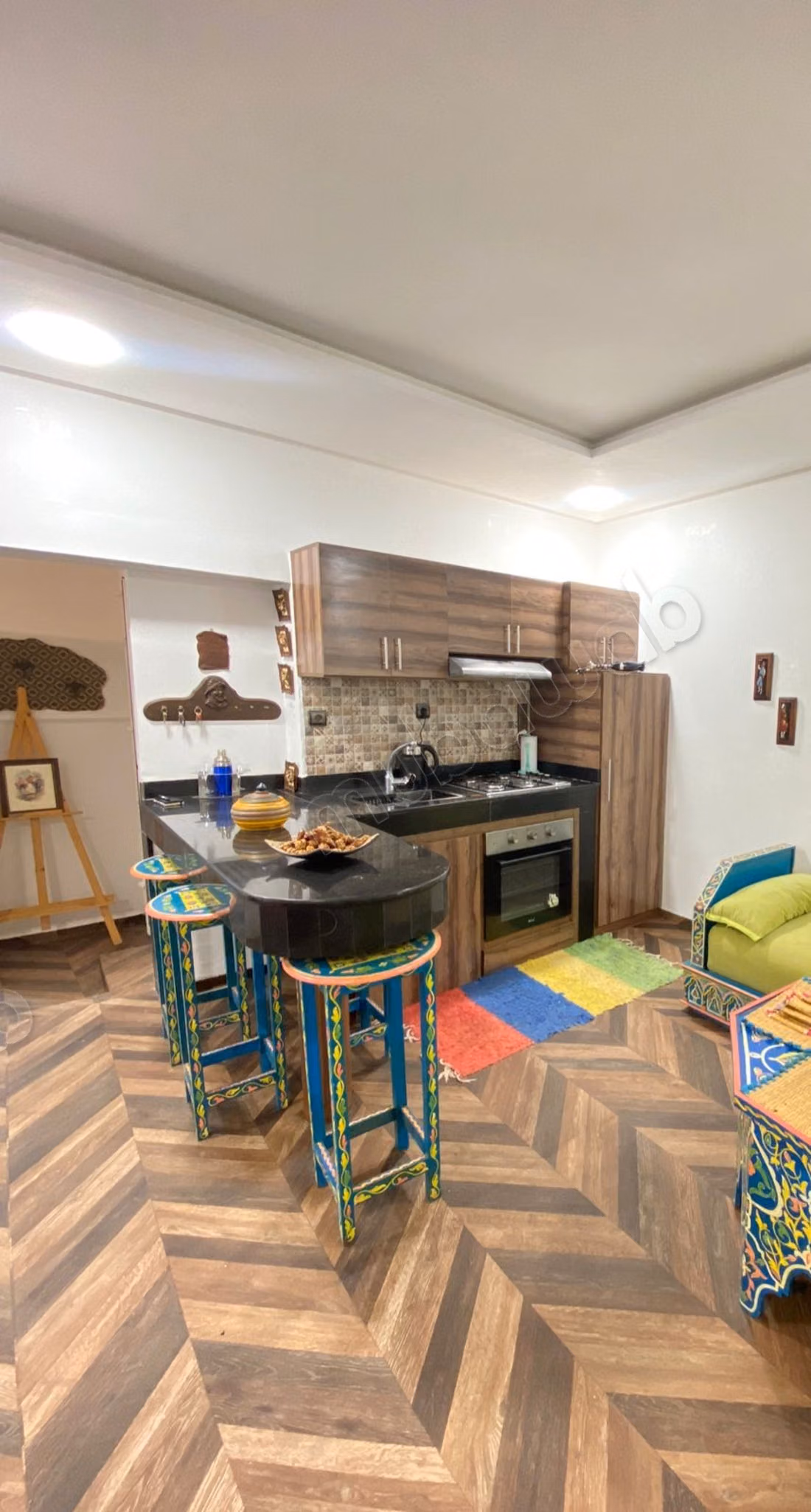 Seizoensverhuur in het centrum van Hassan. 1 Kamer. Marokkaanse woonkamer, beveiliging