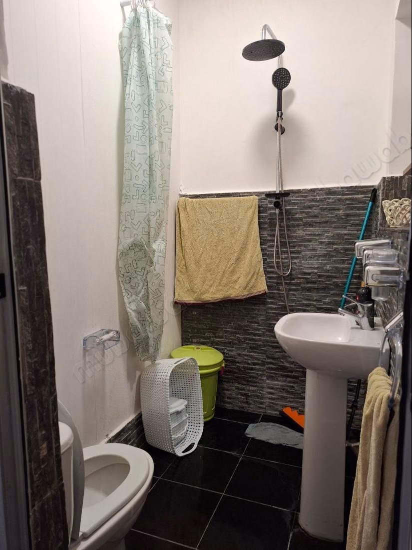 Seizoensverhuur in het centrum van Hassan. 1 Kamer. Marokkaanse woonkamer, beveiliging