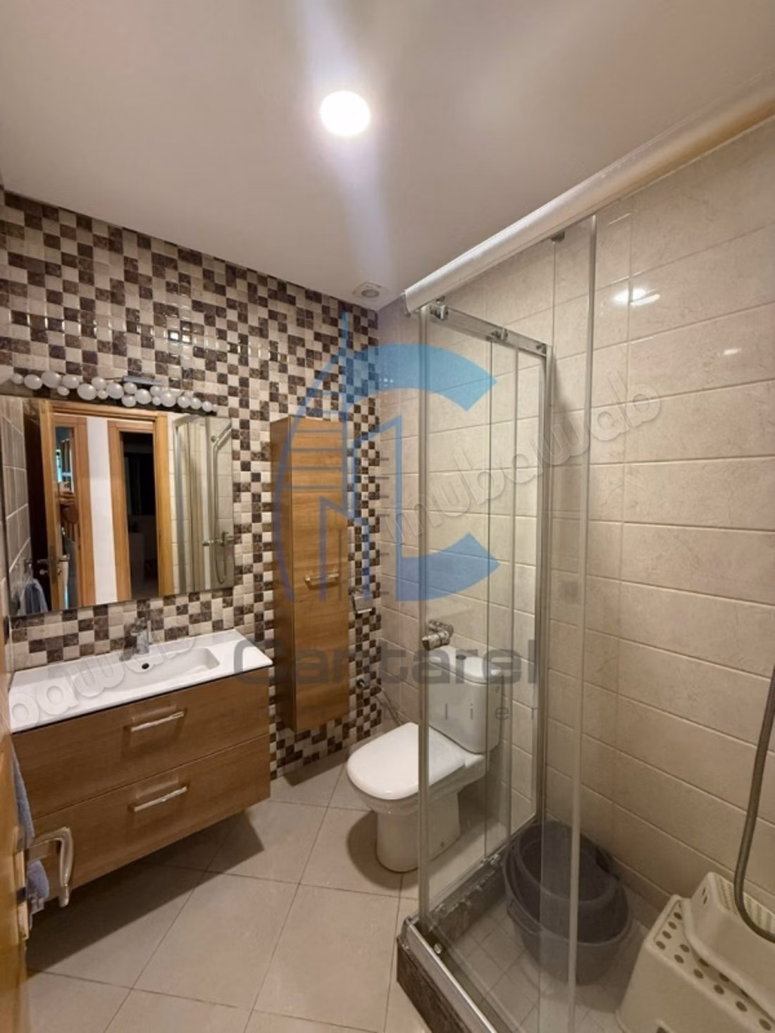 Empty apartment for rent