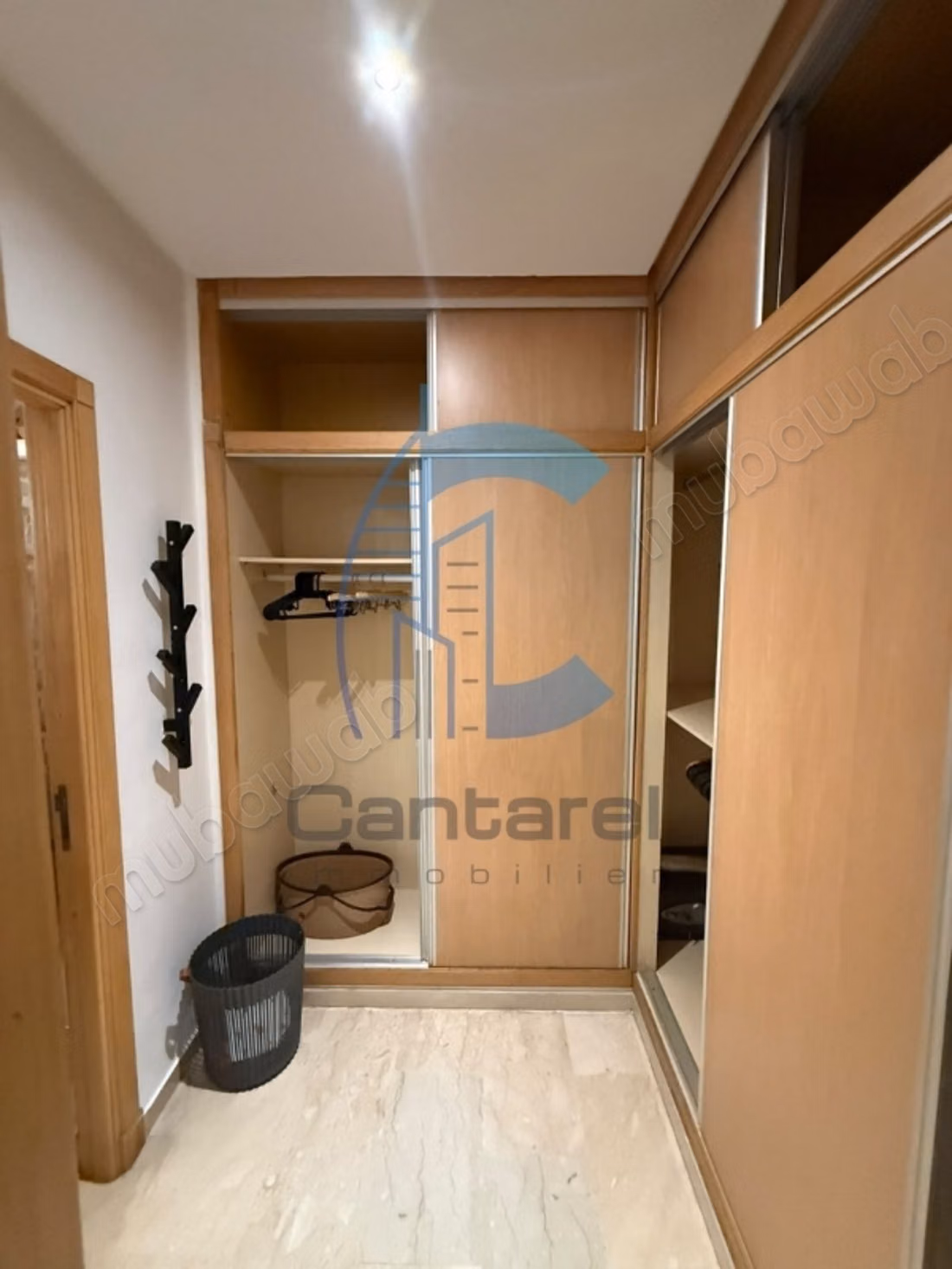 Empty apartment for rent