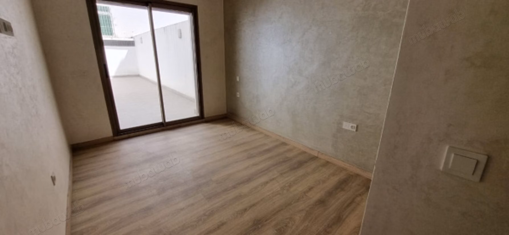 Empty apartment for rent
