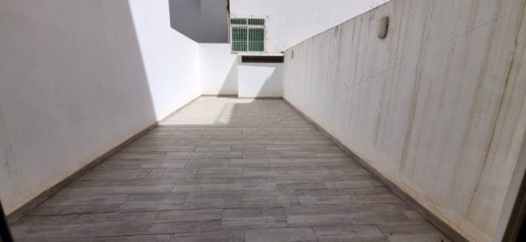 Empty apartment for rent