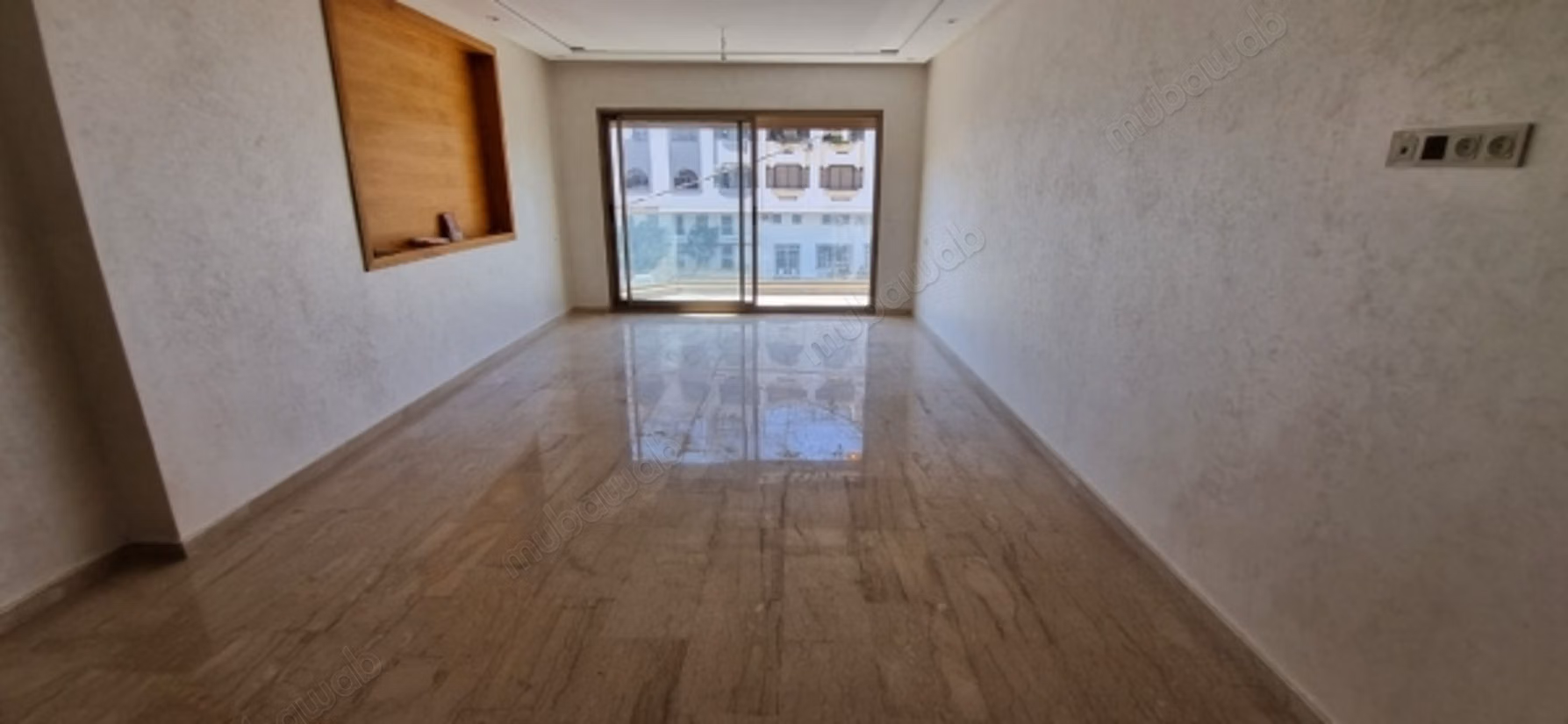 Empty apartment for rent