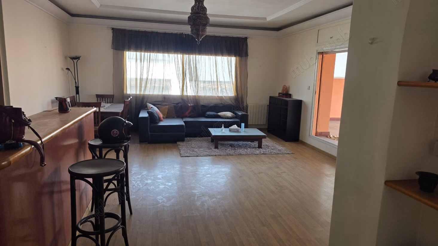 شقة رائعة للبيع في مارييف إكستينشن. مساحة 279 متر مربع. مدفأة وتكييف.
