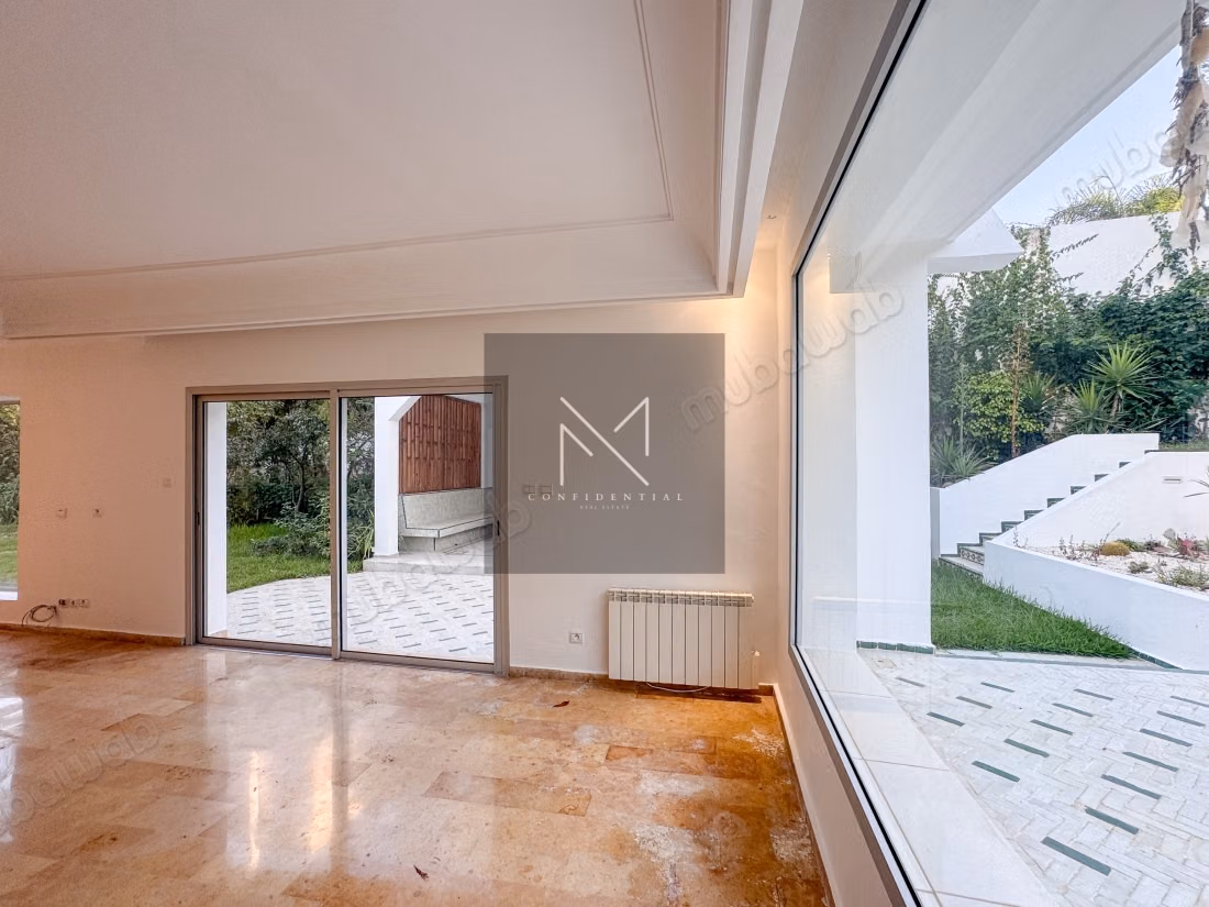 Villa Familiale à Louer Val D'Anfa 
jardin