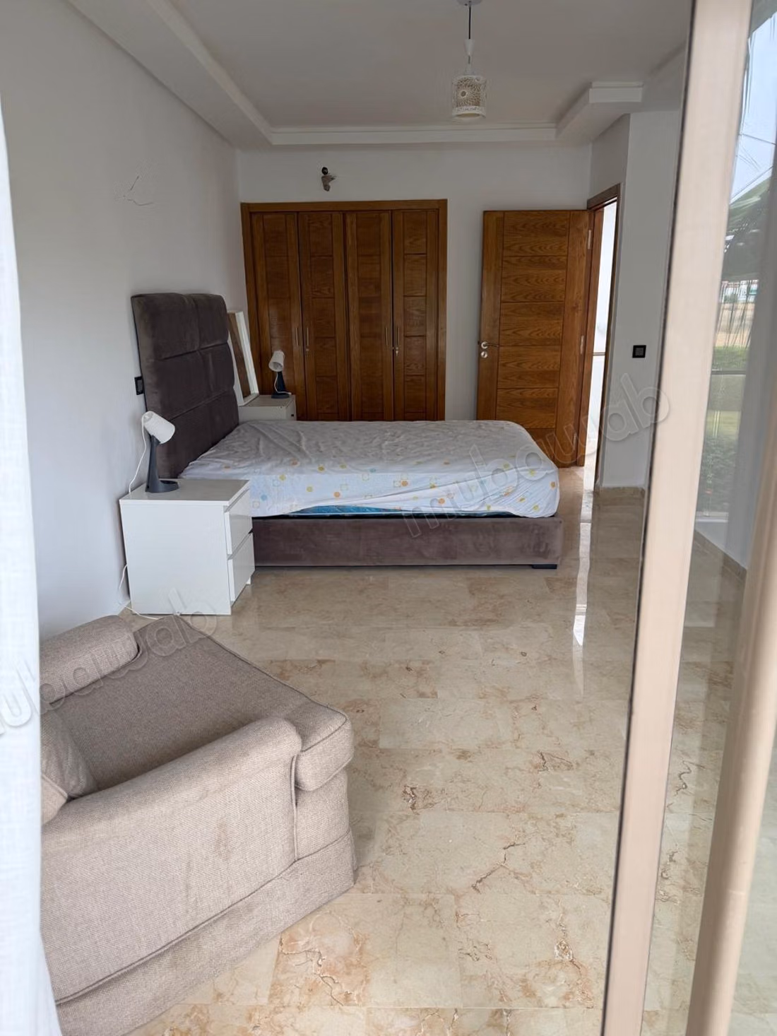Villa de luxe à vendre à Sidi Rahal Chatai. 7 grandes pièces. Meublé