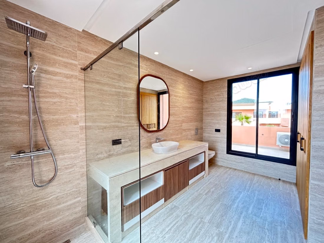 Sublime villa con 3 camere in affitto a Bab Atlas