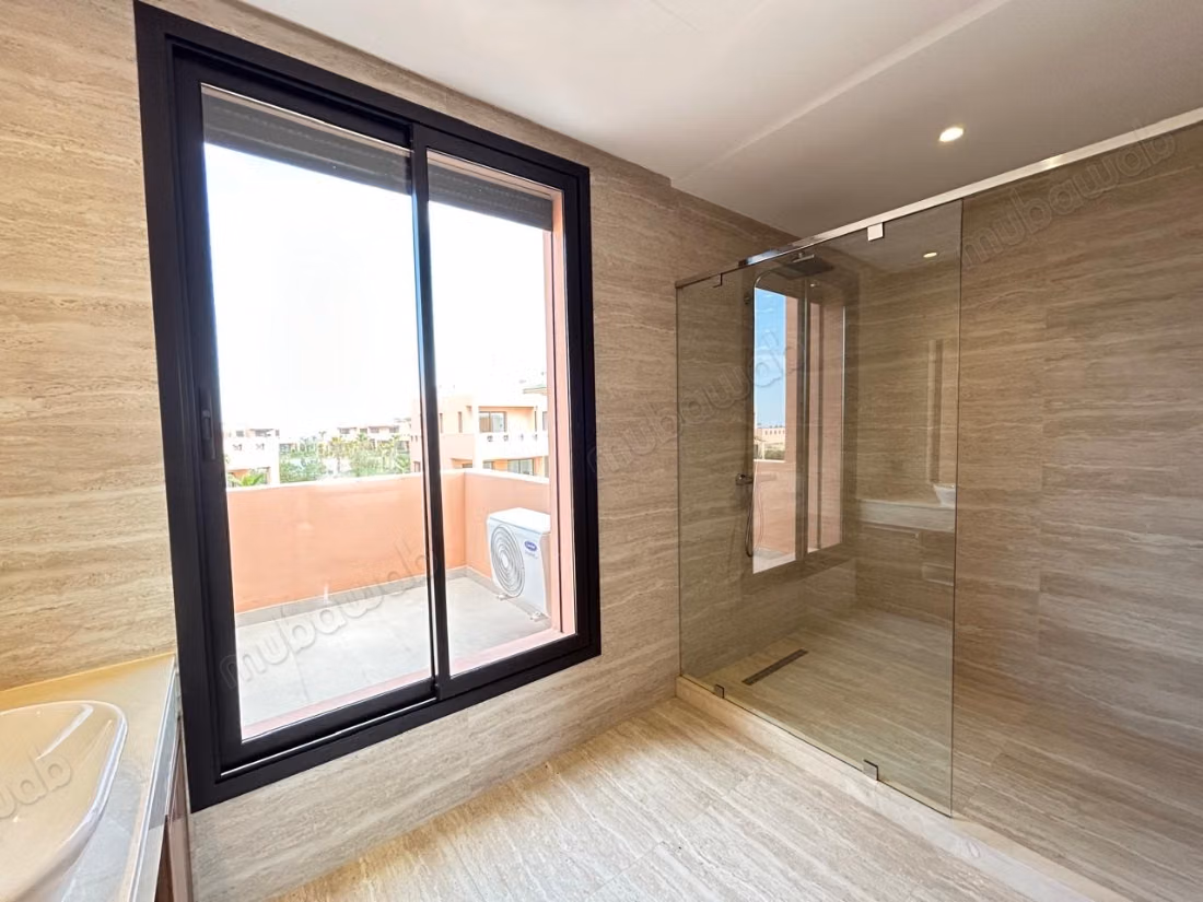 Sublime villa con 3 camere in affitto a Bab Atlas