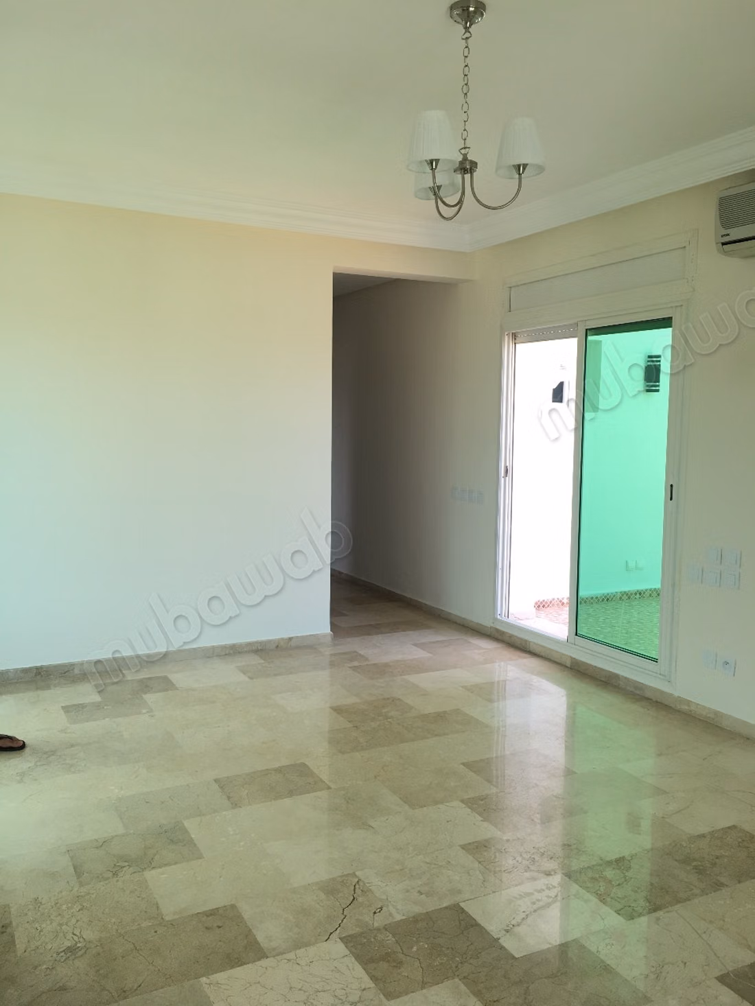 شقة مع شرفات