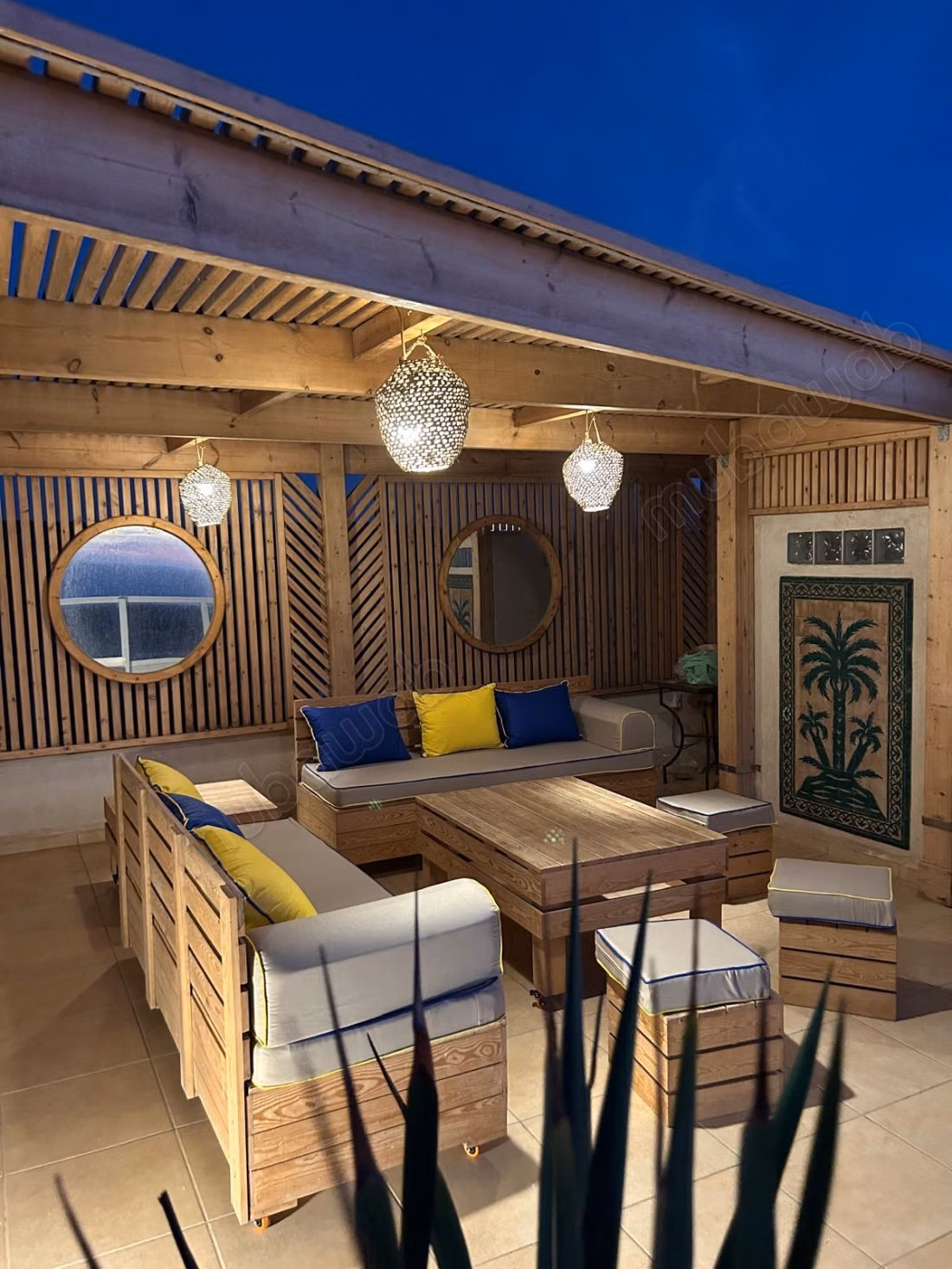 Title Deed House for Sale in Diabat - 7 Bedrooms