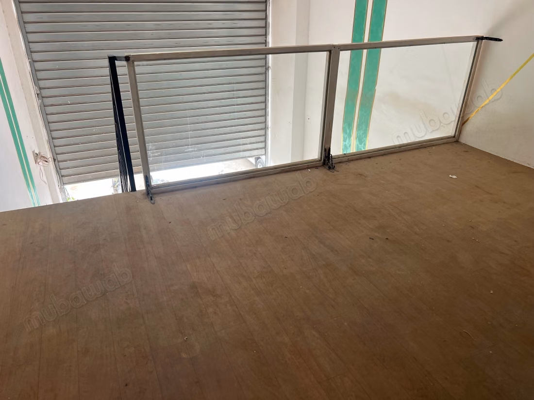 Beau local commercial en location à Route de Safi.
Surface de 80 m².
Résidence avec concierge