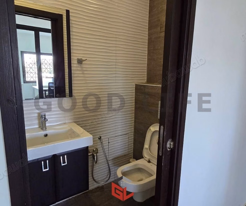 For rent - Furnished and equipped office at Lake 1