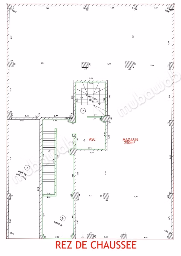 Local commercial Brut de 374 m² Hay Hassani