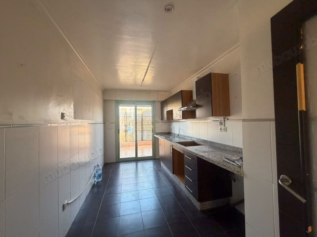 Apartment for sale in Majorelle. 3 cozy bedrooms. Beautiful terrace.