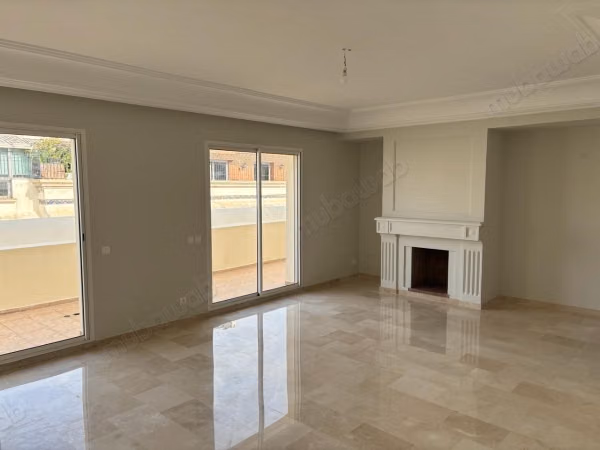 Appartement te huur in Racine. 3 comfortabele slaapkamers. Parkeerplaats en lift