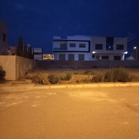 Terreno maravilloso en venta en la carretera Sefrou. Área 366 m²