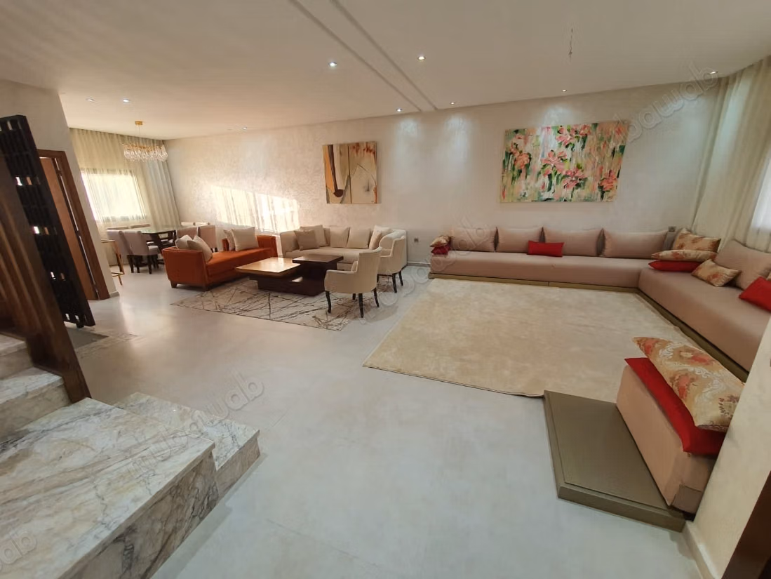 Luxurious villa for rent in Harhoura. Area 300 m². Furnished