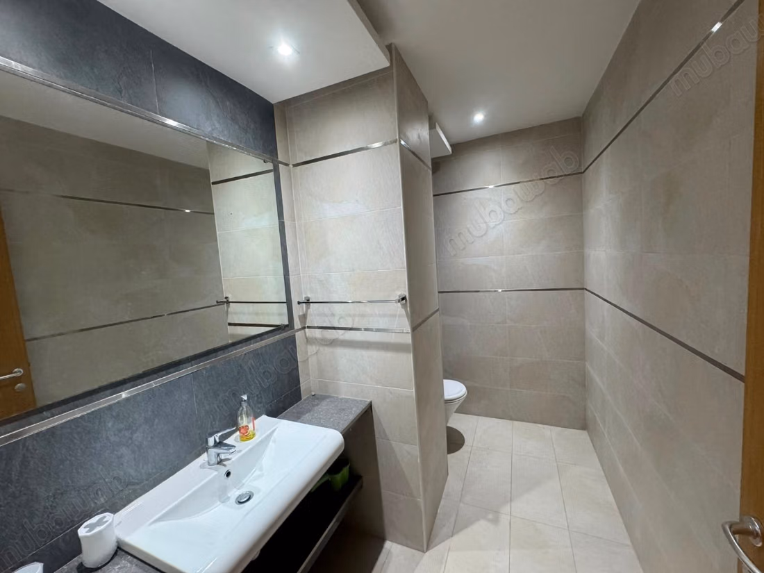 À louer Spacieux appartement S3 à la soukra