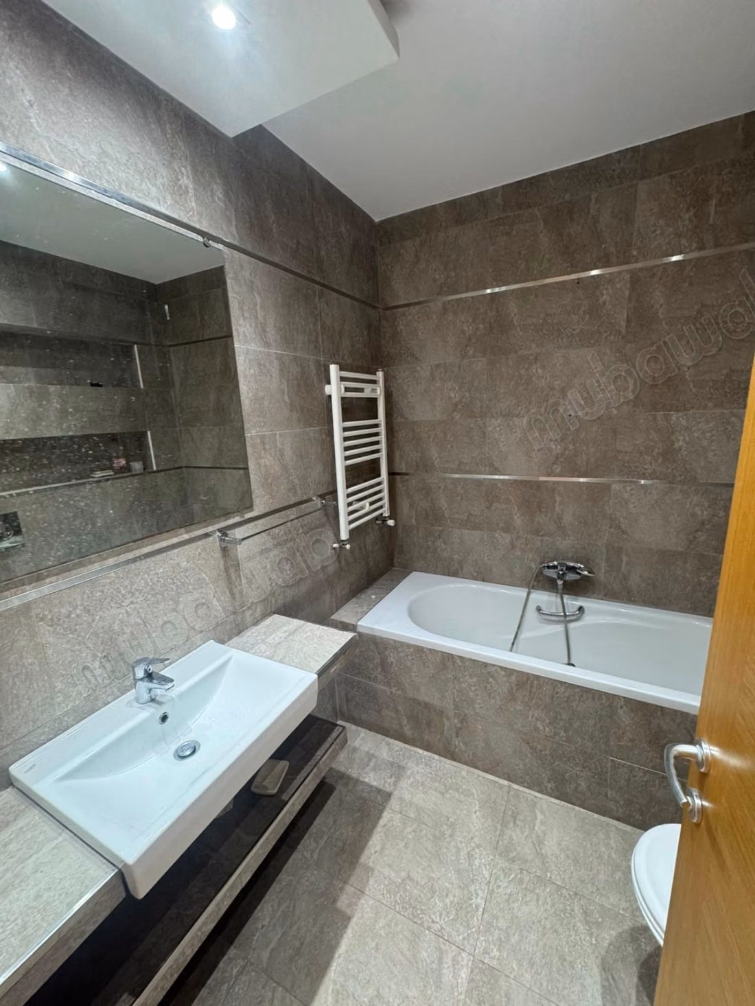 À louer Spacieux appartement S3 à la soukra