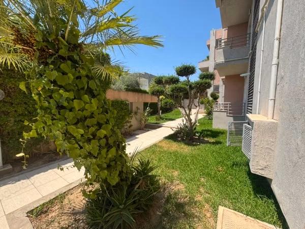 À louer Spacieux appartement S3 à la soukra