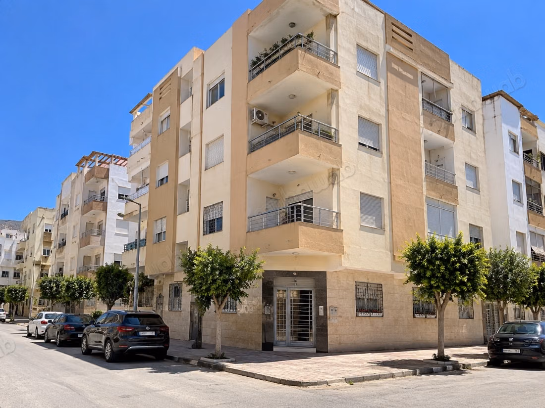Appartement à vendre. Dimension 110 m². Piscine, climatisation