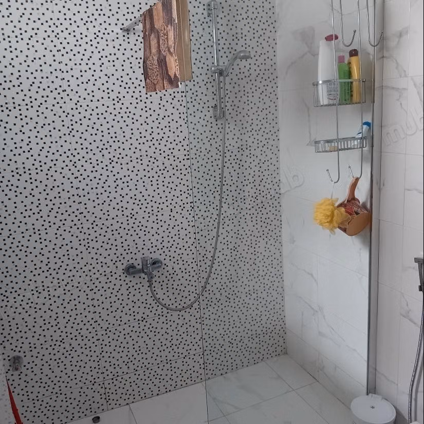 Apartment for sale. Area 75 m². Furnished