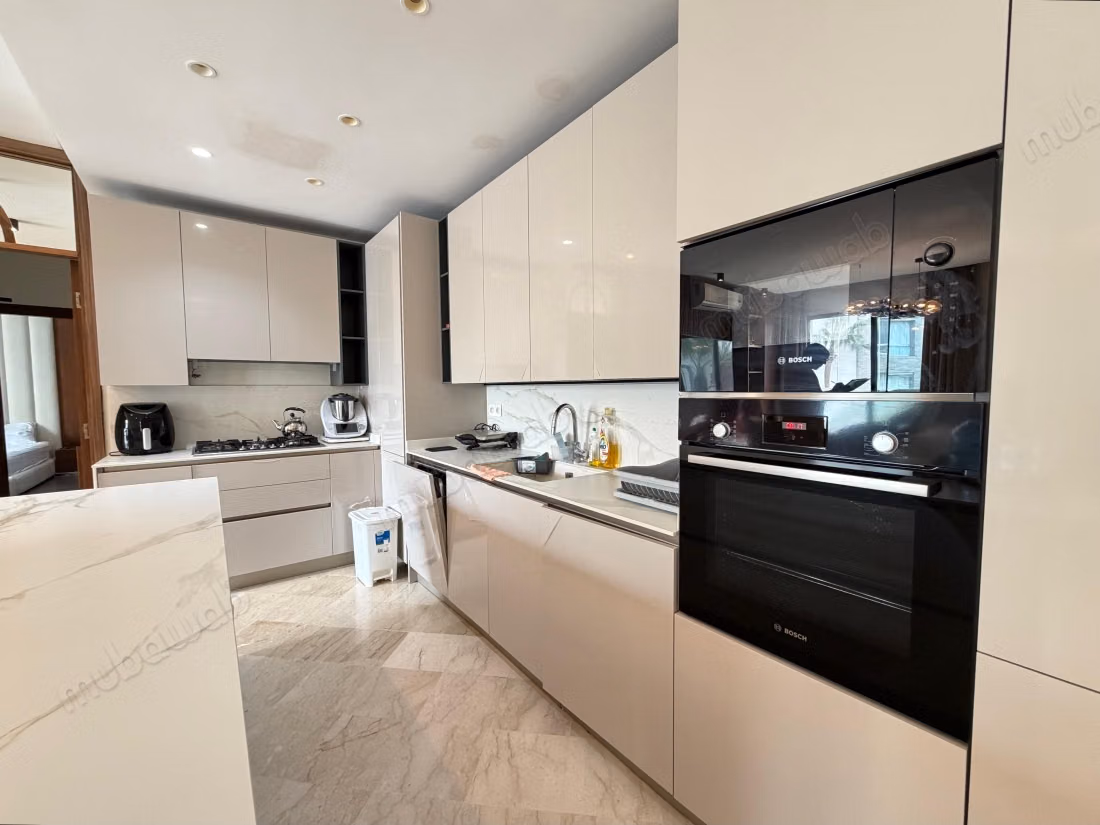 Bright apartment in Founty with furnished terrace
