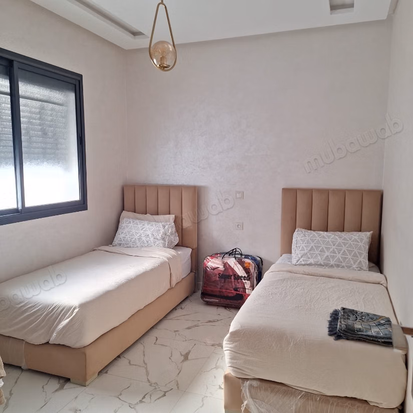 Apartments for rent in Hay Mohammadi. 1 Room. Satellite dish system and Moroccan living room