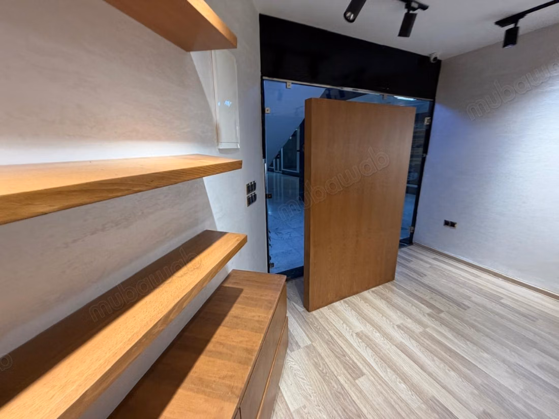 Equipped commercial space - Management lease - 14 m²
