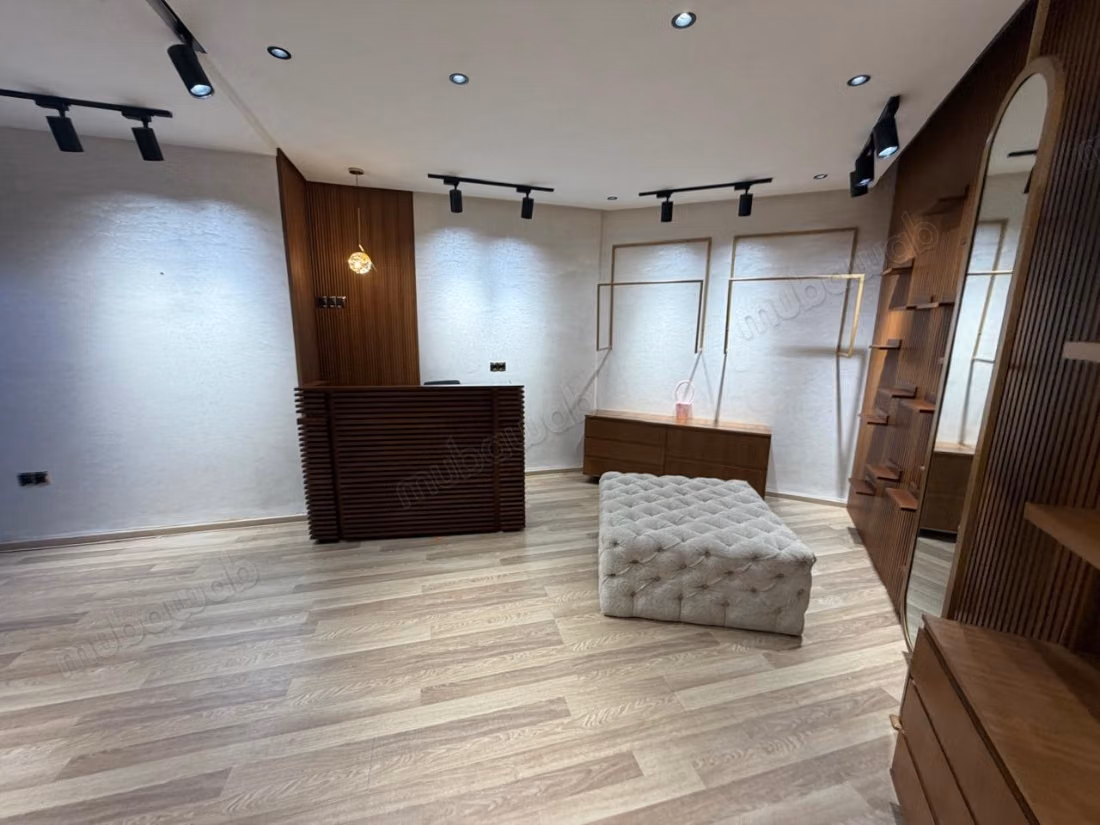 Equipped commercial space - Management lease - 14 m²