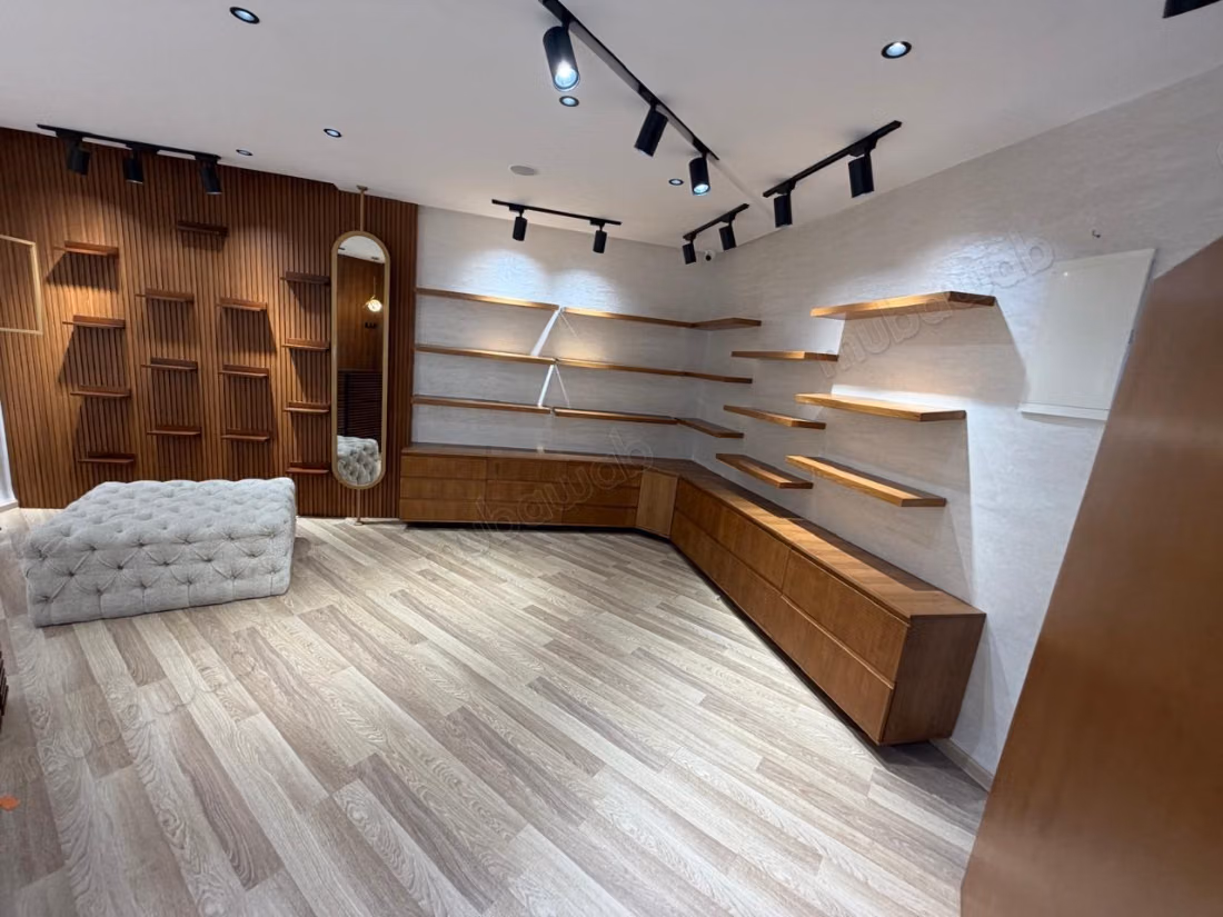 Equipped commercial space - Management lease - 14 m²
