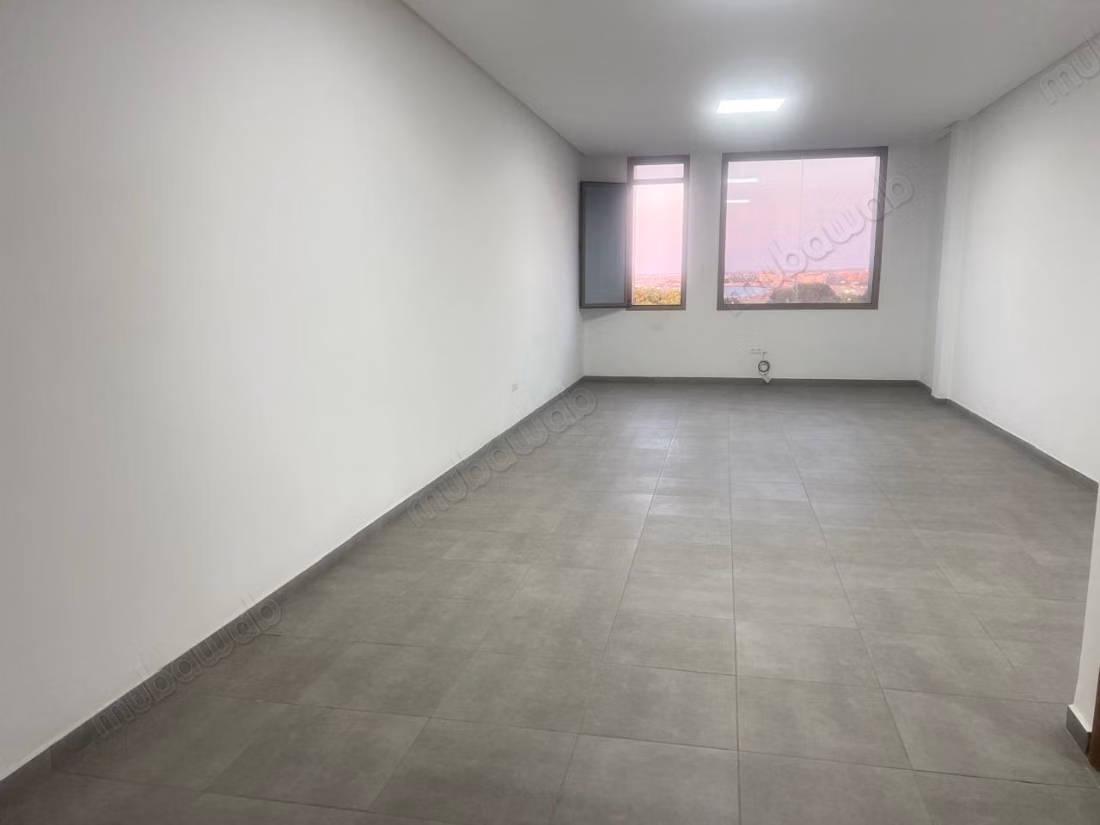 Plataforma de oficina 50m al barrio del parque