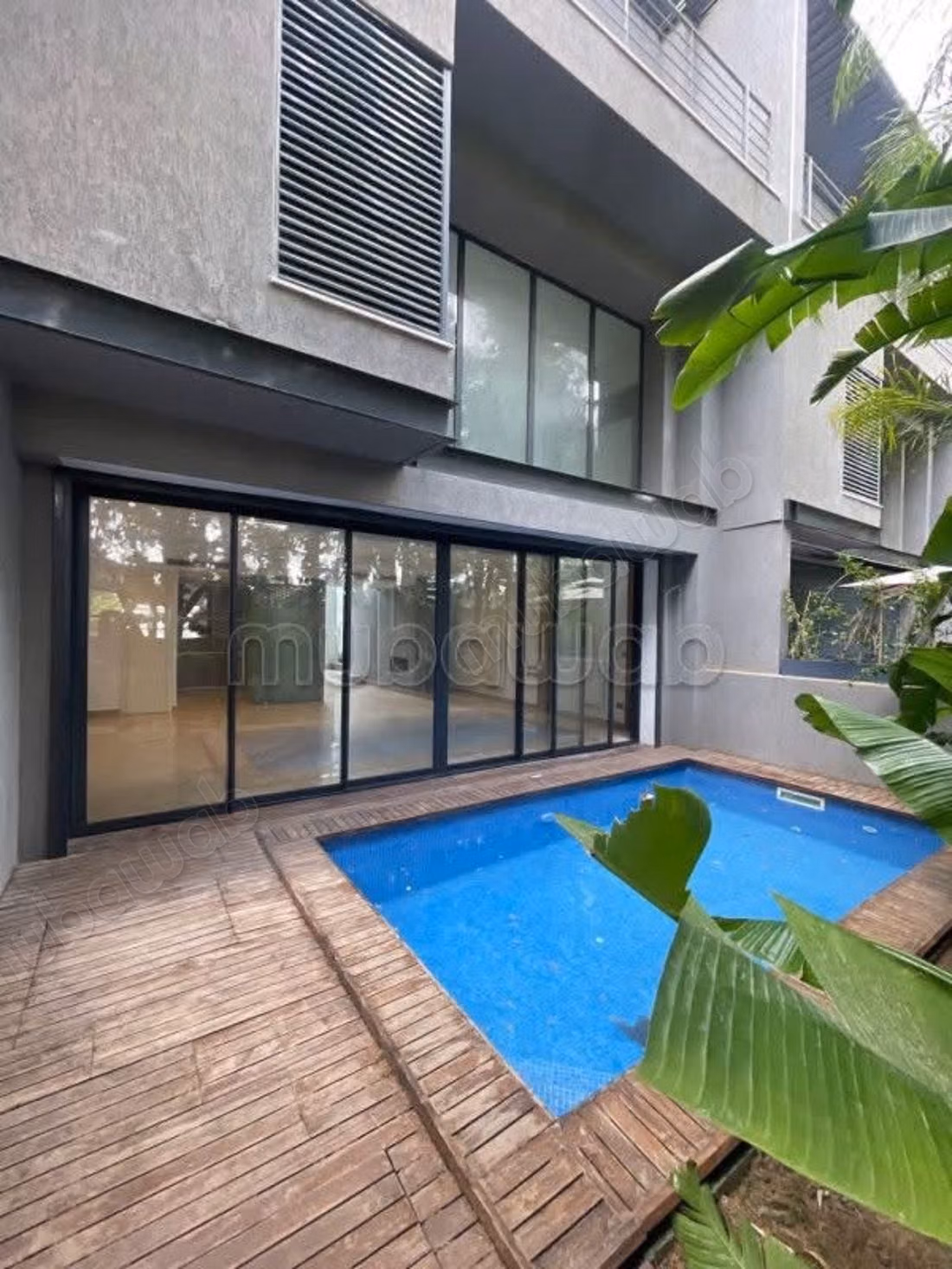  La soukra – triplex jumelé avec ascenseur privatif & piscine à vendre