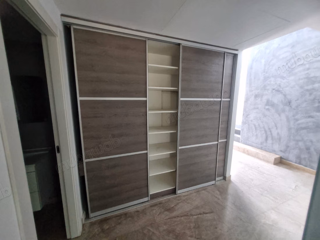  La soukra – triplex jumelé avec ascenseur privatif & piscine à vendre