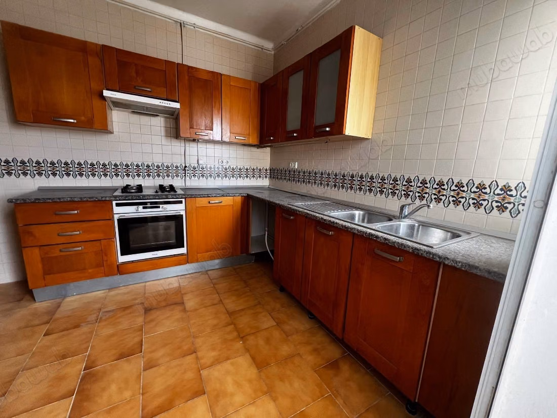  Ennasr – appartement s4 à vendre
