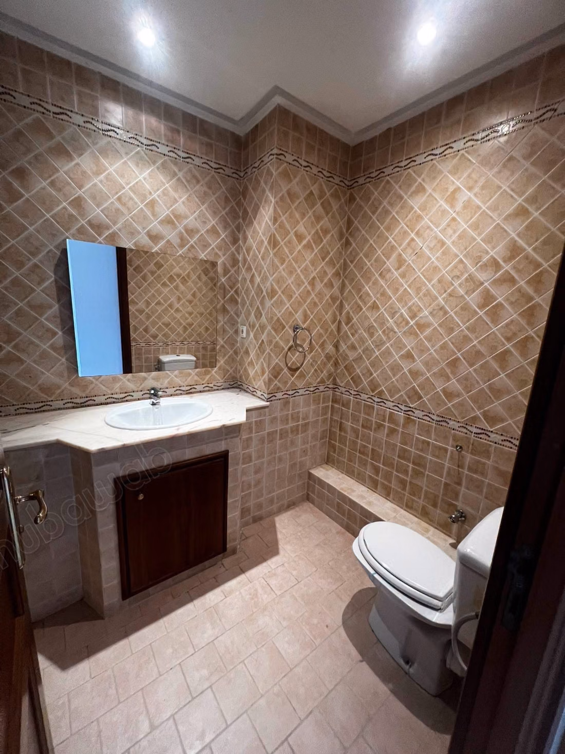  Ennasr – appartement s4 à vendre