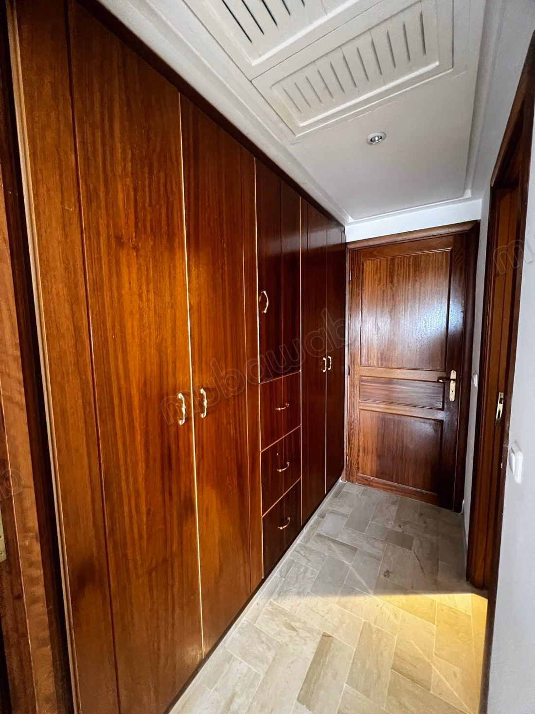  Ennasr – appartement s4 à vendre