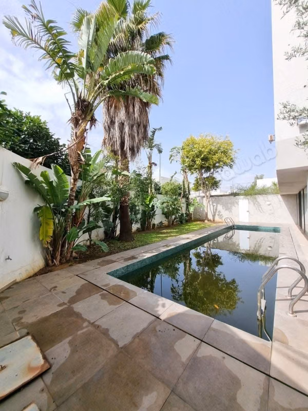 El menzah 1 une villa prestigieuse à vendre