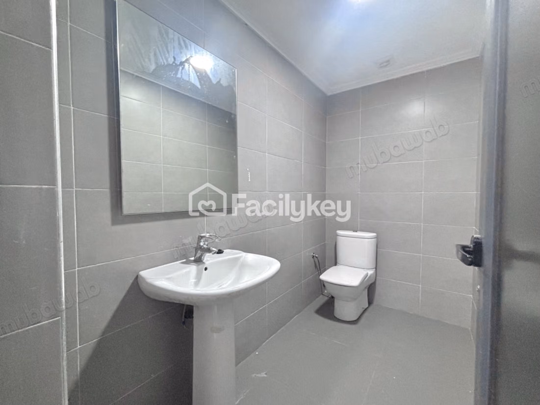 Local commercial de 420 m² à Casablanca