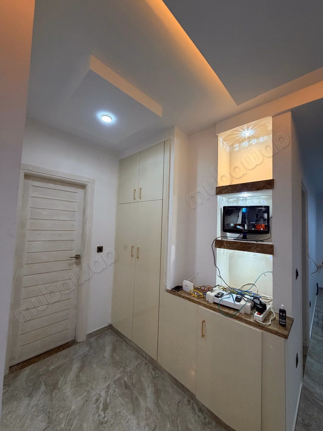 S3 Quartier calme La Marsa / La soukra / RDC / parking