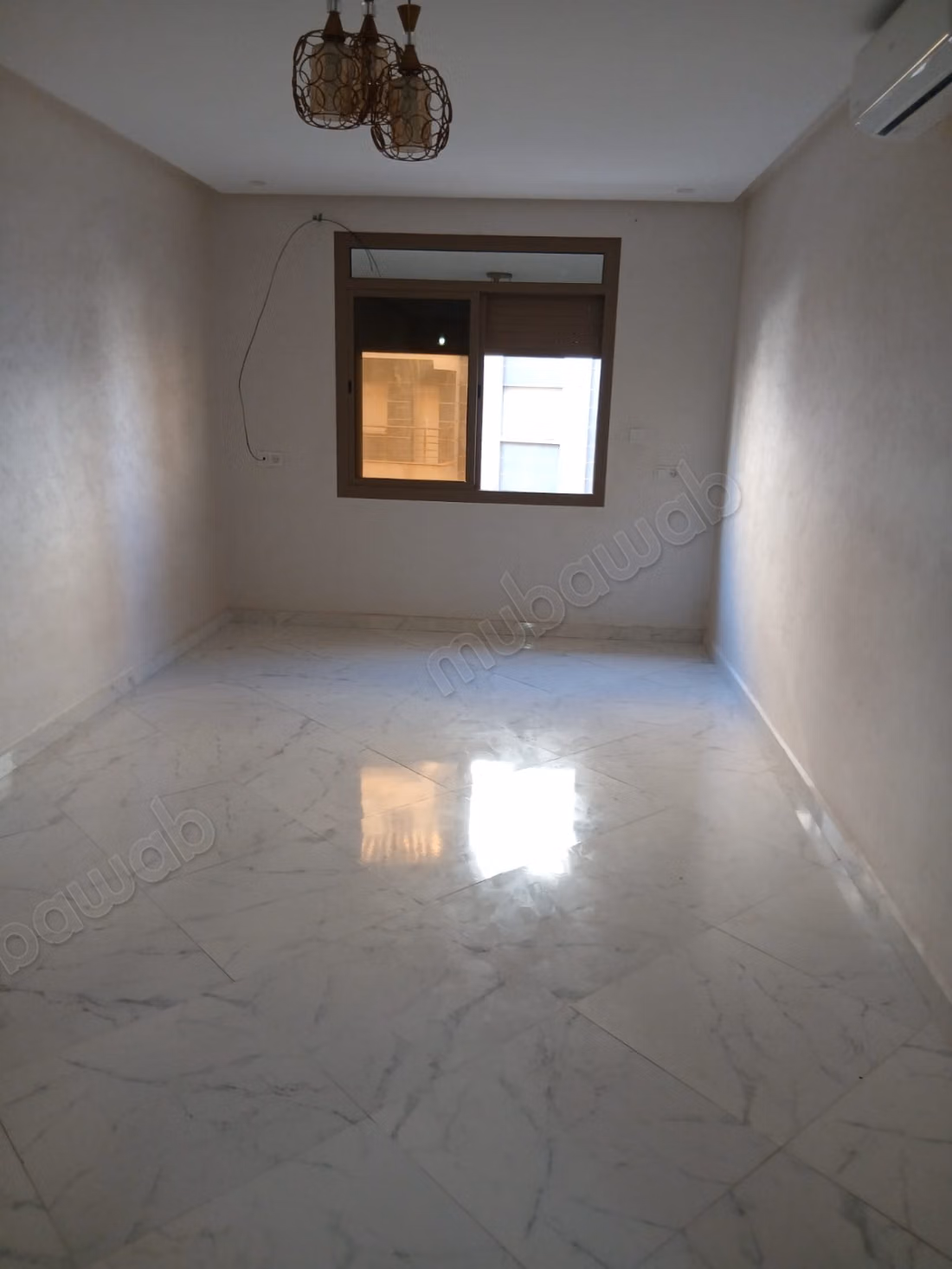 Beautiful apartment for rent in Hay el Matar. 1 Room. Satellite system and secure residence