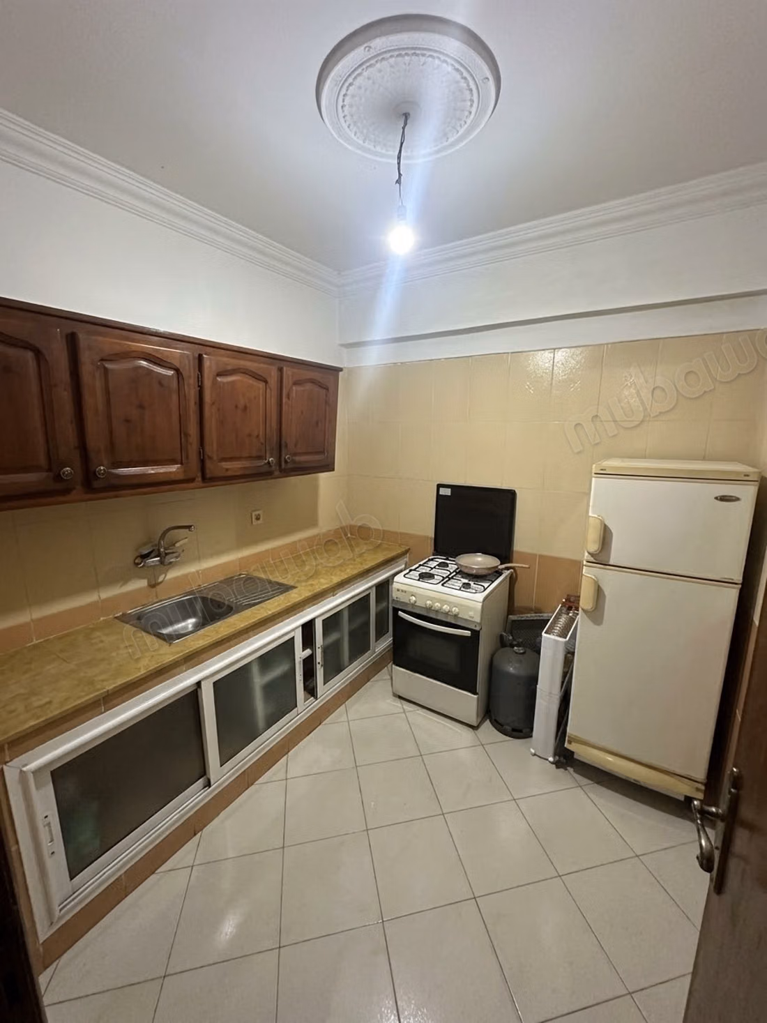 Venta de un bonito apartamento en Sidi Moumen. 1 Habitación. Sistema de satélite y salón marroquí