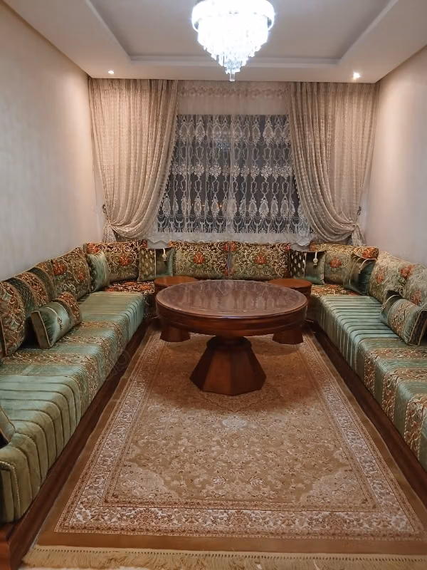 Beautiful apartment for sale in Hay Zobir. 2 bedrooms. Concierge service and air conditioning